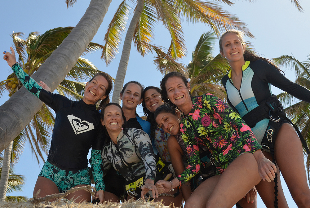 Kitesurf girls in Brazil in parajuru